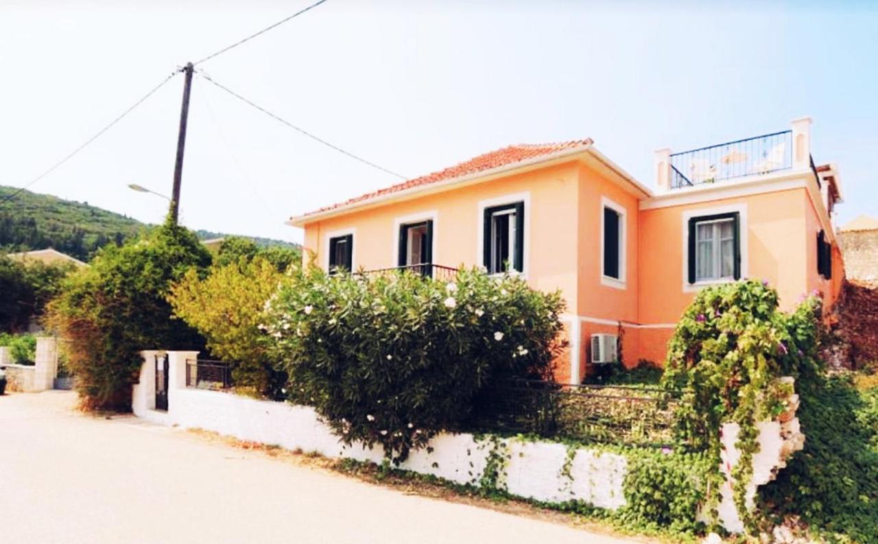 Villa Ireni Waterfont Фискардон Экстерьер фото