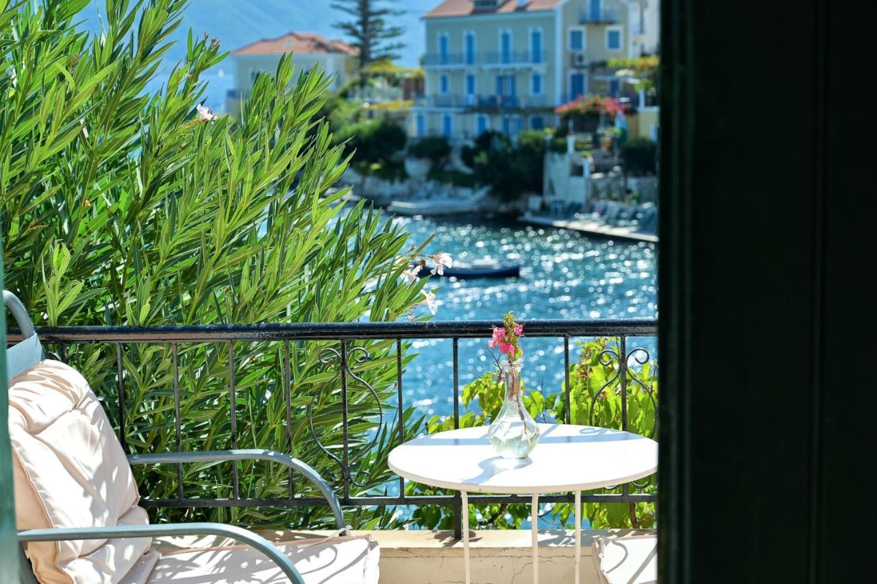 Villa Ireni Waterfont Фискардон Экстерьер фото