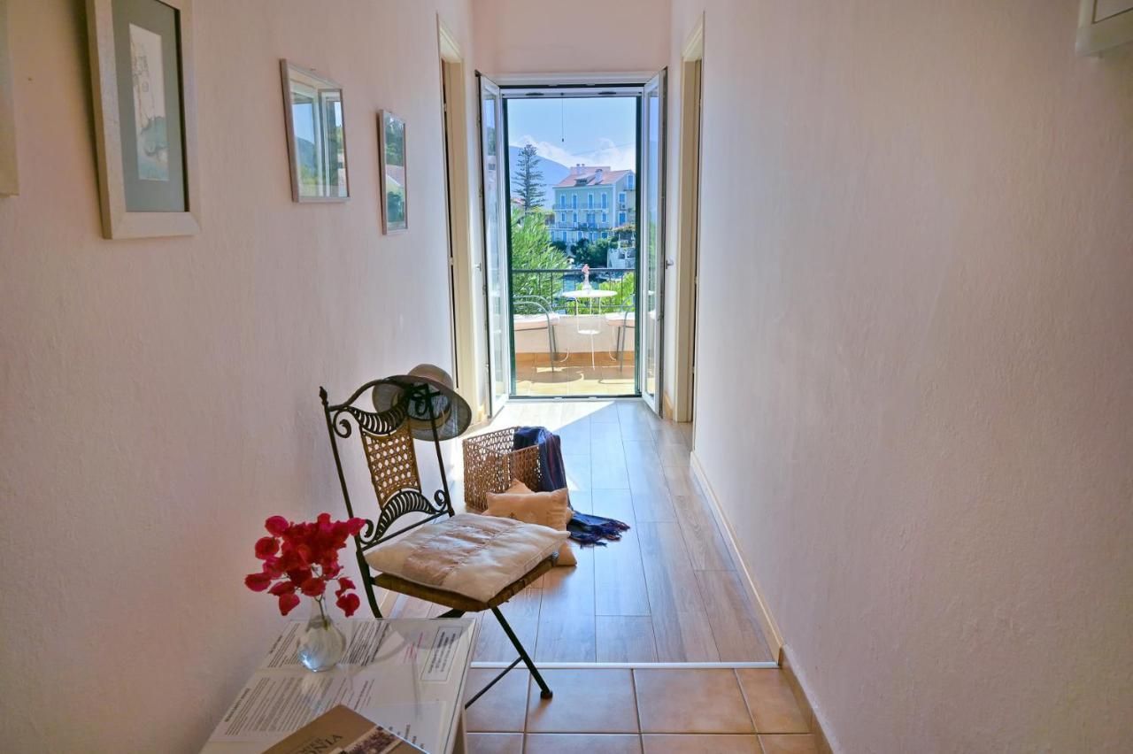 Villa Ireni Waterfont Фискардон Экстерьер фото