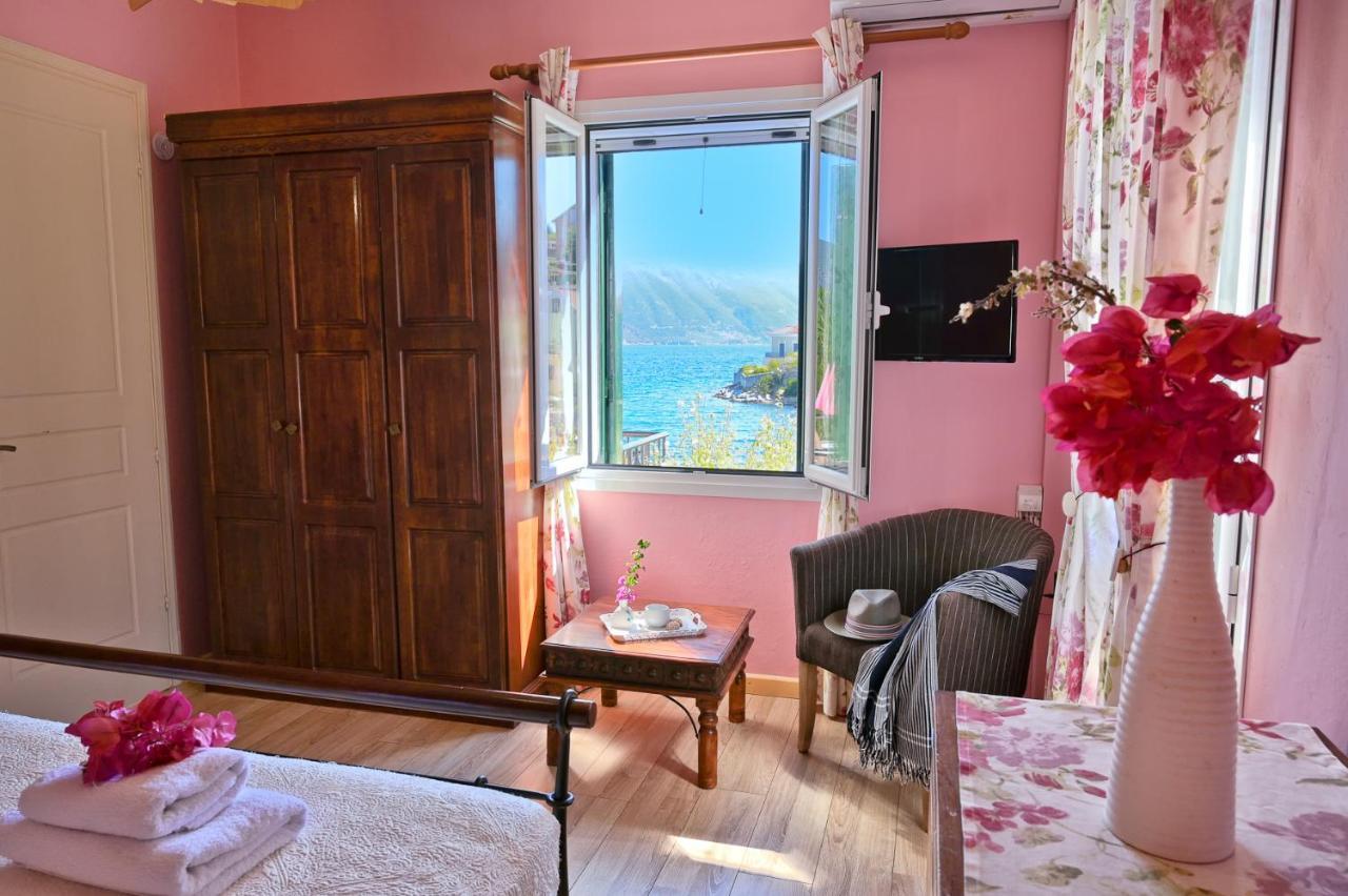 Villa Ireni Waterfont Фискардон Экстерьер фото